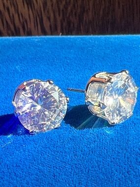 Extra Large Brilliant Clear Round CZ Stud Earrings in Silver-Tone Metal